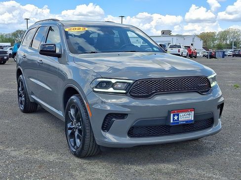 Used 2023 Dodge Durango SXT Launch Edition w/ SXT Blacktop Group AWD/4WD image 2