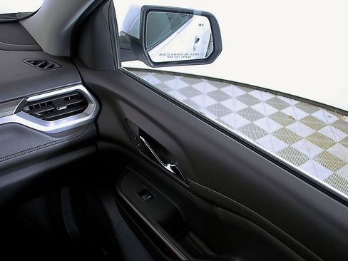 Used 2020 GMC Acadia SLT image 20