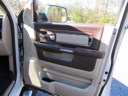 Used 2017 RAM 2500 Laramie w/ Convenience Group image 45