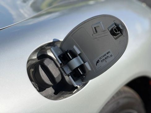 Used 1997 Porsche Boxster RWD image 26
