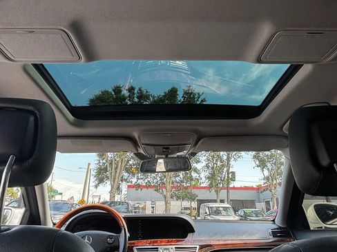 Used 2008 Mercedes-Benz S 550 S 550 4MATIC Sedan 4D image 10