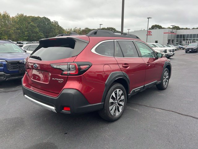 Used 2024 Subaru Outback Limited XT AWD/4WD image 4