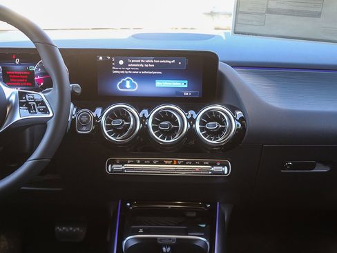 New 2026 Mercedes-Benz GLA 250 4MATIC image 11