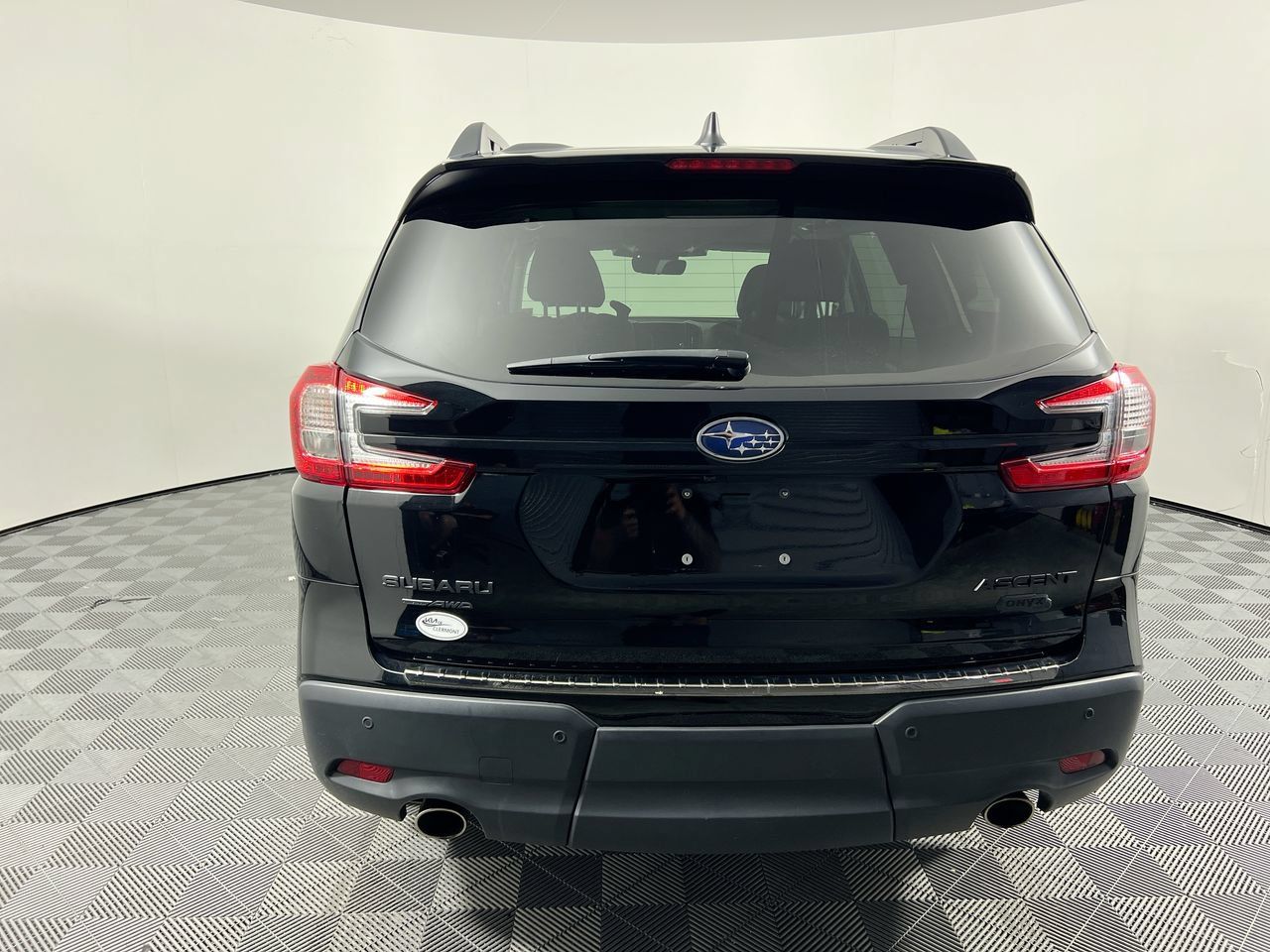 Used 2023 Subaru Ascent Onyx Edition AWD/4WD image 4