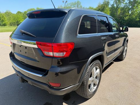Used 2013 Jeep Grand Cherokee Overland w/ Advance Technology Group AWD/4WD image 5