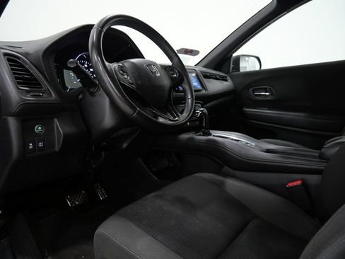 Used 2022 Honda HR-V Sport image 10