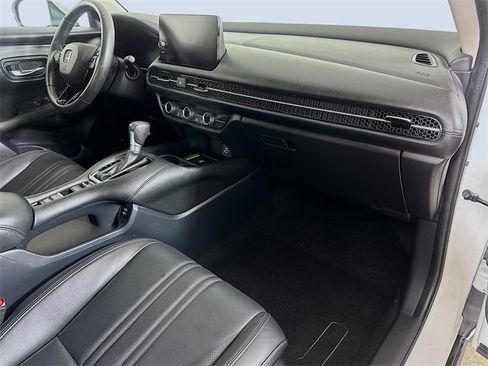 Certified 2024 Honda HR-V EX-L image 30