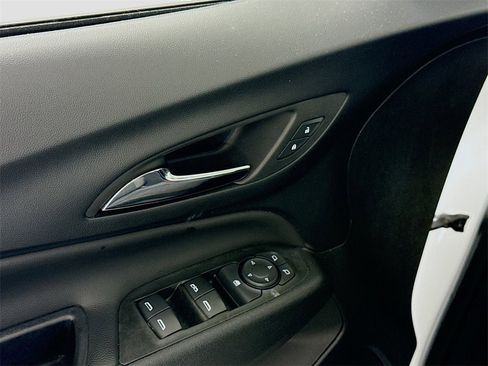 Certified 2022 Chevrolet Equinox LT image 12