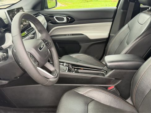 Used 2023 Jeep Compass Limited w/ Elite Group AWD/4WD image 14