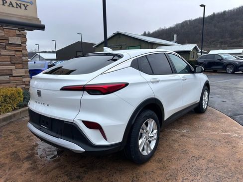 Used 2025 Buick Envista Preferred image 5