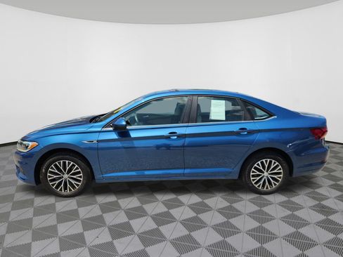Used 2019 Volkswagen Jetta SEL w/ Cold Weather Package FWD image 5