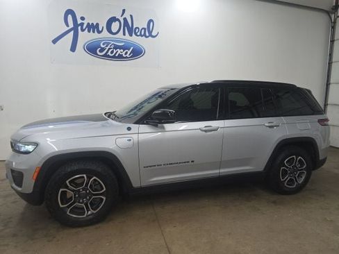 Used 2022 Jeep Grand Cherokee Trailhawk AWD/4WD image 24