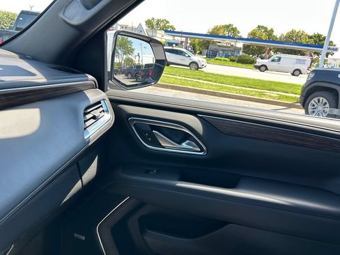 Certified 2022 Chevrolet Suburban High Country w/ LPO, Illumination Package AWD/4WD image 31