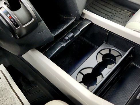 Used 2015 Honda Pilot LX image 16