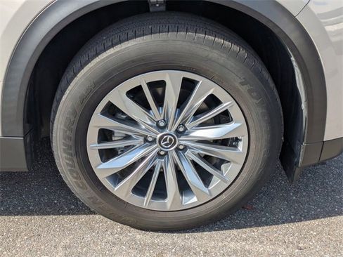 Used 2024 MAZDA CX-90 3.3 Turbo w/ Preferred Package image 9