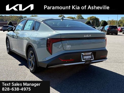New 2025 Kia K4 LXS image 4