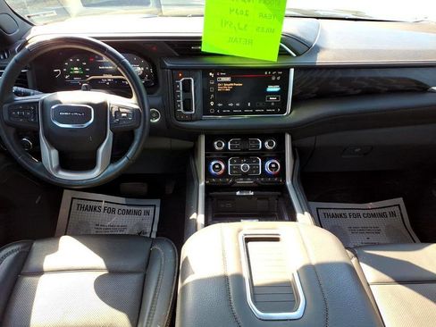 Used 2024 GMC Yukon Denali w/ Advanced Technology Package AWD/4WD image 14