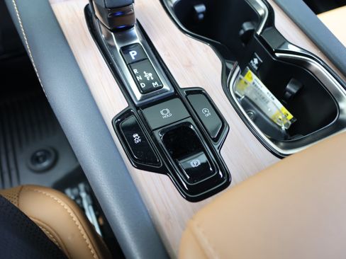 Used 2025 Lexus RX 350 Premium w/ Accessory Package (Z1) FWD image 30