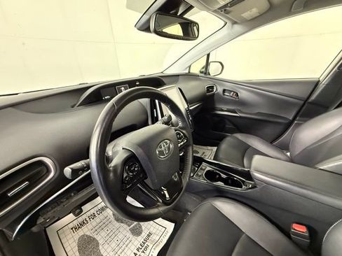 Used 2021 Toyota Prius Prime Limited image 6
