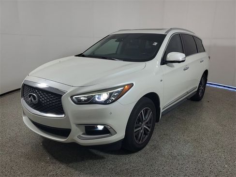 Used 2019 INFINITI QX60 Luxe w/ Essential Package image 2