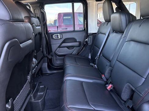 Used 2024 Jeep Wrangler Unlimited Rubicon image 6