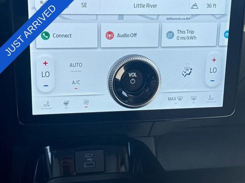 Used 2024 Ford Mustang Mach-E Premium image 19