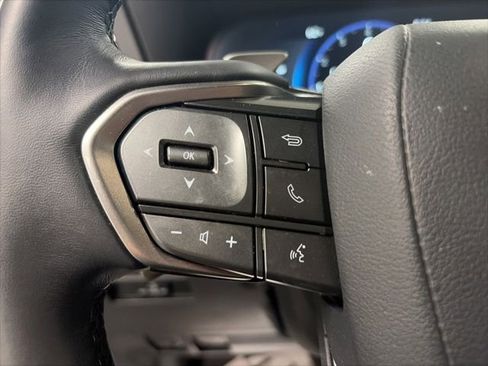 Used 2024 Lexus GX 550 w/ Accessory Package (Z1) AWD/4WD image 19