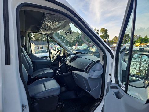 Used 2019 Ford Transit 350 XL image 28