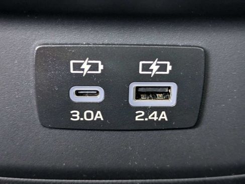 Certified 2025 Subaru Outback Premium AWD/4WD image 17