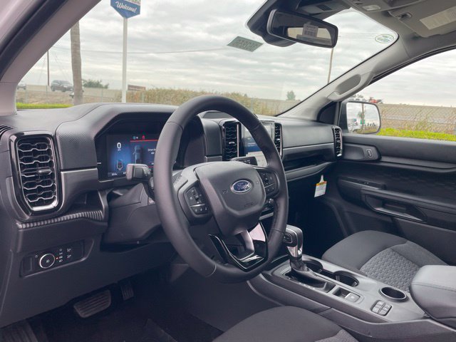 New 2026 Ford Ranger XLT w/ Black Appearance Package RWD image 9