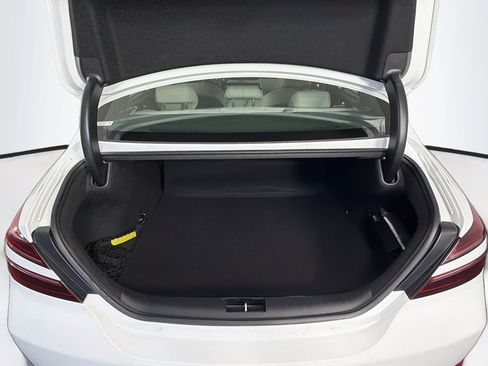 Used 2025 Genesis G70 2.5T RWD image 30