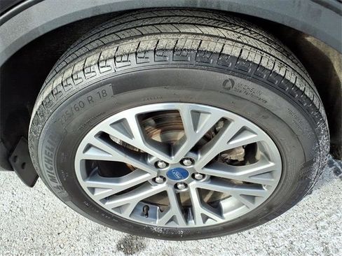 Used 2022 Ford Escape SEL image 6