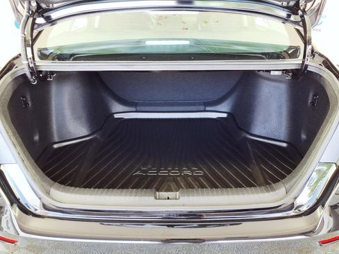 Used 2023 Honda Accord LX image 11