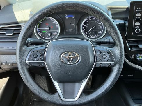 Used 2023 Toyota Camry LE image 11