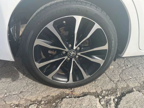 Used 2019 Toyota Corolla SE w/ Carpet Mat Package (TMS) image 14