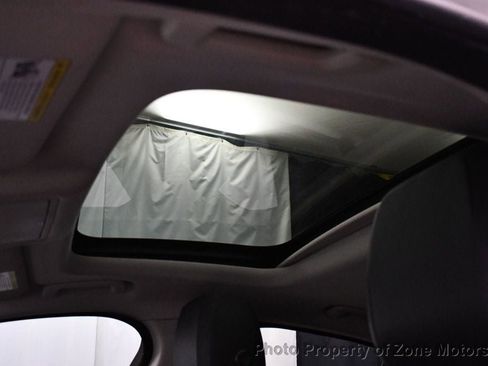 Used 2017 Jaguar XE Premium image 53