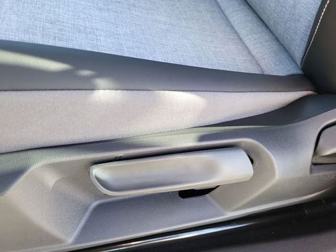 New 2025 Volkswagen ID.4 Pro image 12