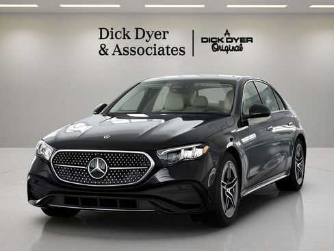 Used 2025 Mercedes-Benz E 350 Sedan image 31