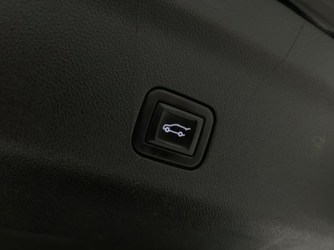 Used 2022 Chevrolet Tahoe RST w/ Luxury Package AWD/4WD image 35