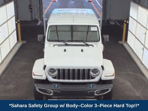 Used 2024 Jeep Wrangler Unlimited Sahara w/ Safety Group AWD/4WD image 2