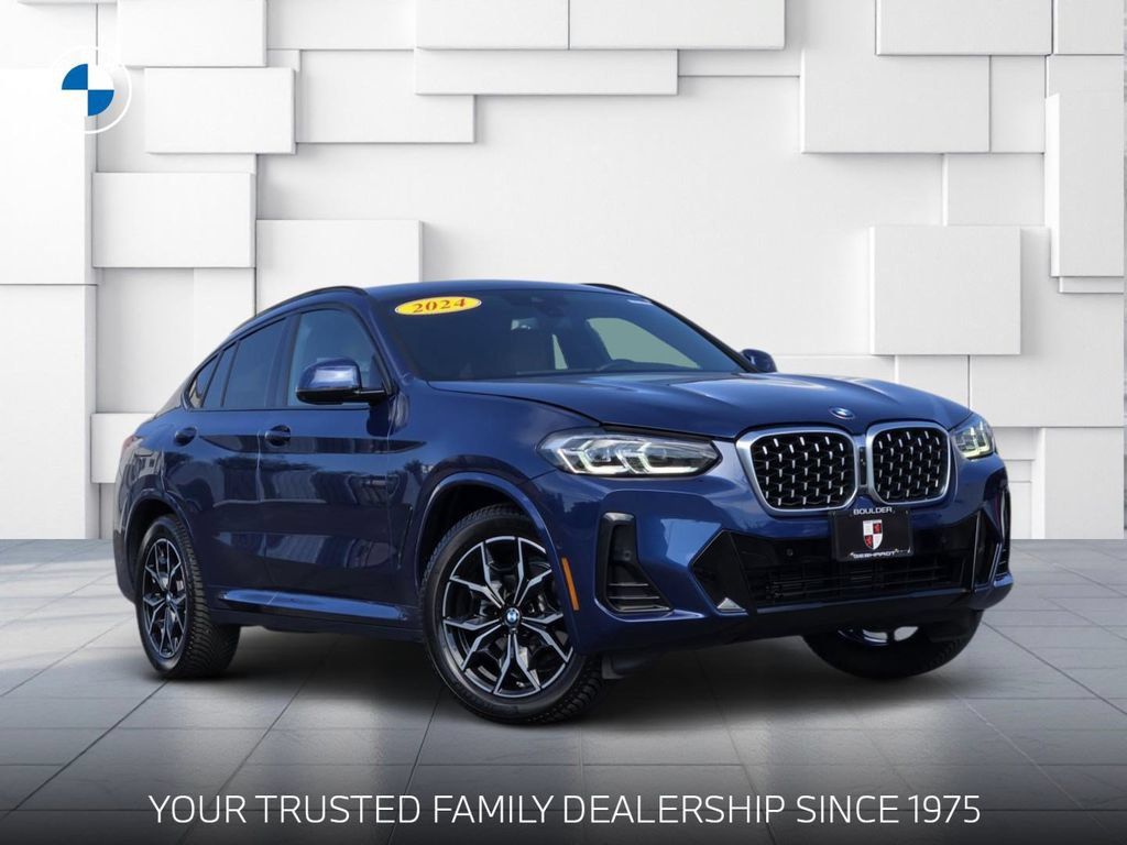 Used 2024 BMW X4 xDrive30i w/ Premium Package AWD/4WD image 1
