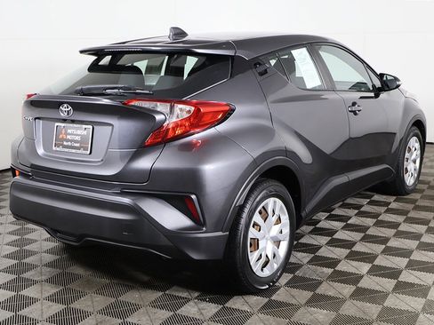Used 2019 Toyota C-HR LE image 7