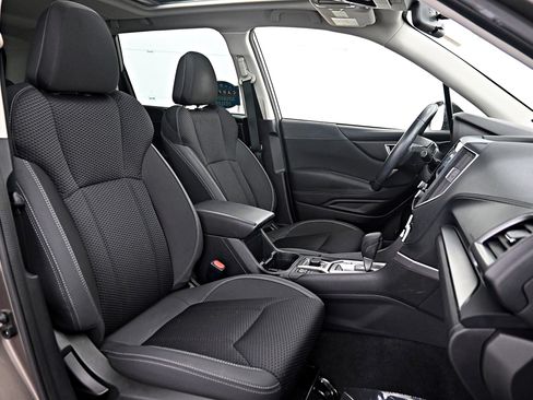 Used 2022 Subaru Forester Premium image 28