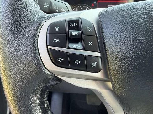 Used 2023 Ford Explorer XLT w/ Equipment Group 202A AWD/4WD image 13