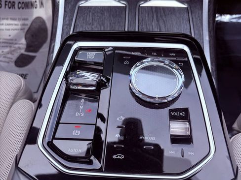 Used 2023 BMW 740i RWD image 22