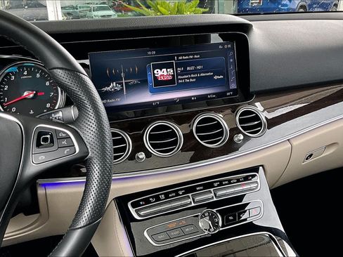 Used 2017 Mercedes-Benz E 300 image 7