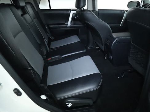 Certified 2023 Toyota 4Runner SR5 Premium w/ Moonroof Package AWD/4WD image 32