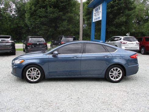 Used 2019 Ford Fusion SE FWD image 2