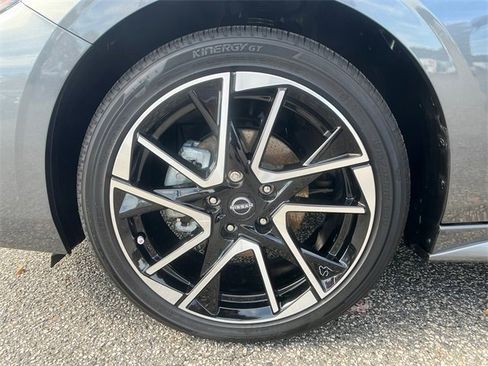 New 2025 Nissan Sentra SR w/ SR Premium Package image 27