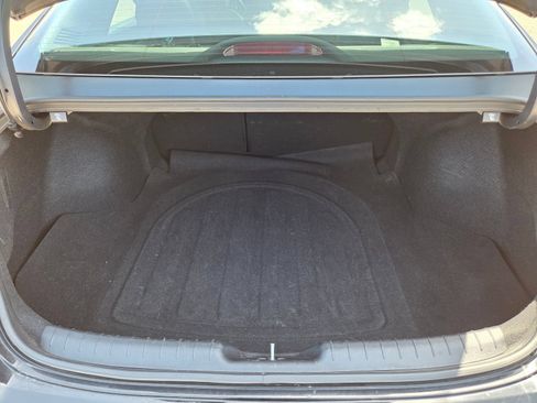 Used 2024 Hyundai Elantra Limited FWD image 26
